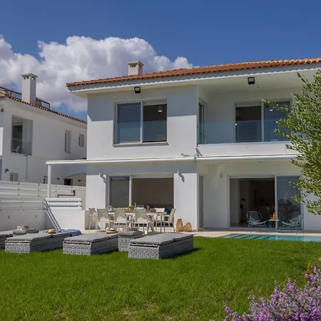 Sirina Seafront Paradise Protaras