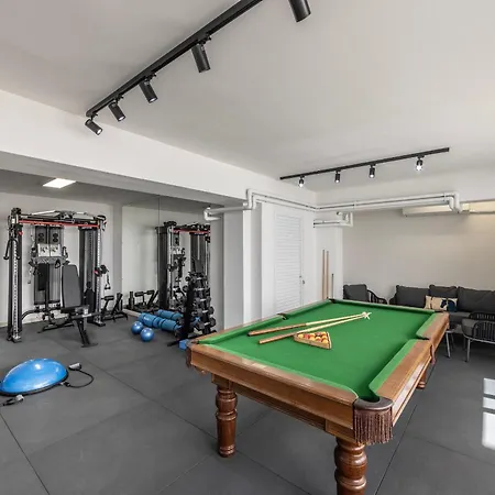 Sirina Seafront Paradise 빌라 *