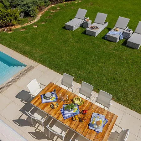 Sirina Seafront Paradise *