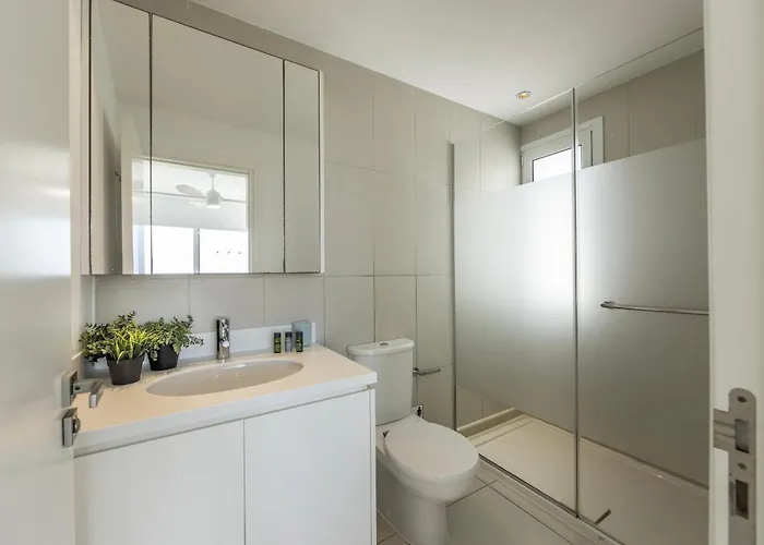 Villa Sirina Seafront Paradise *