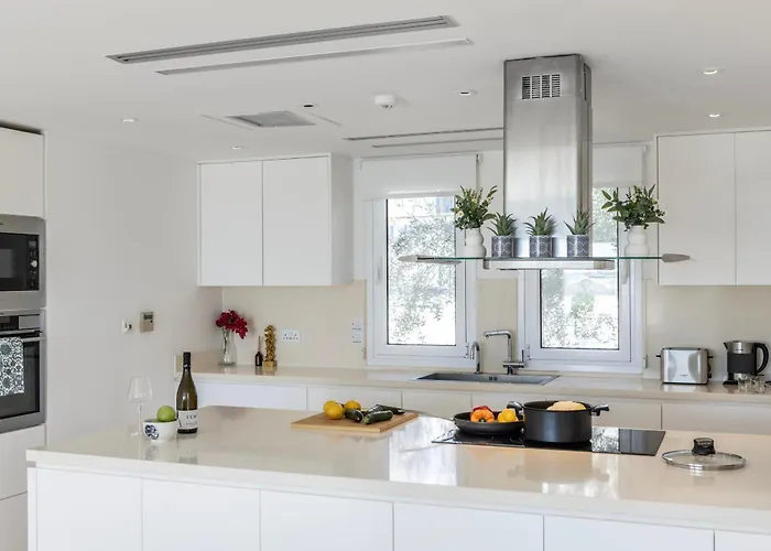 Sirina Seafront Paradise Villa Protaras