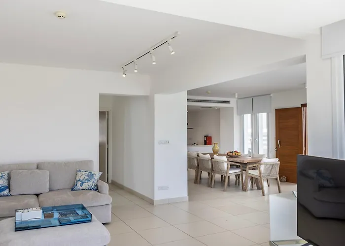 Villa Sirina Seafront Paradise *