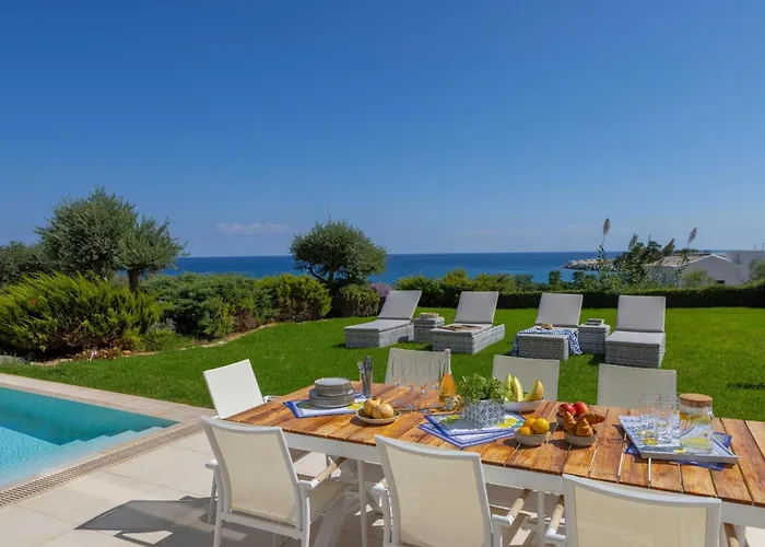 Sirina Seafront Paradise Villa *