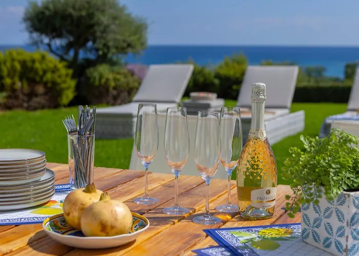 Villa Sirina Seafront Paradise *